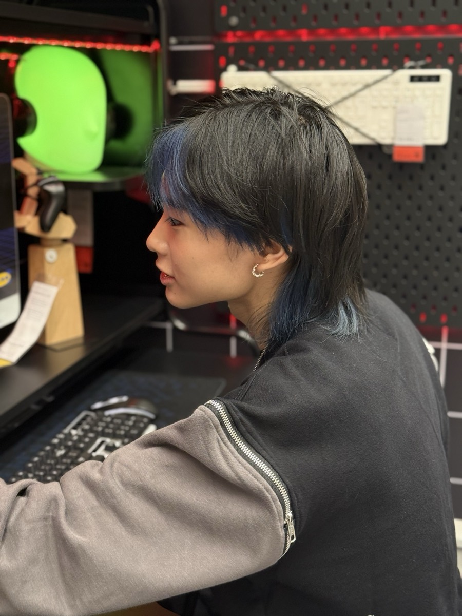 Profile shot at a gaming setup